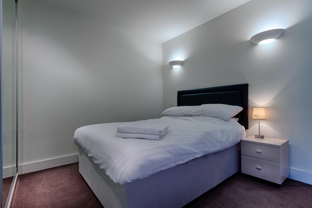 Halo Serviced Apartments - The Point เชฟฟิลด์ ภายนอก รูปภาพ